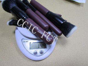 inspección de calidad del pincel de maquillaje